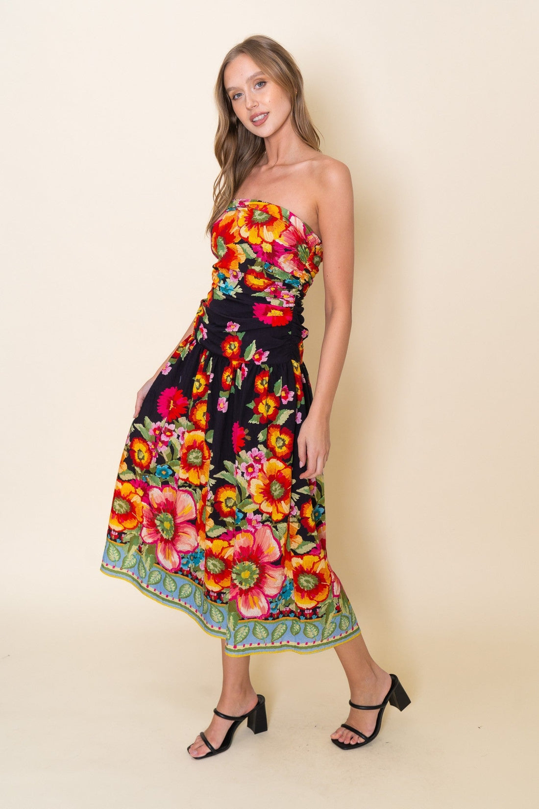 CHIC FLORAL STRAPLESS MAXI DRESS