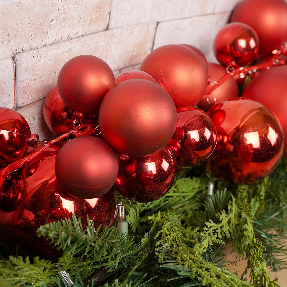 Red Ball Garland