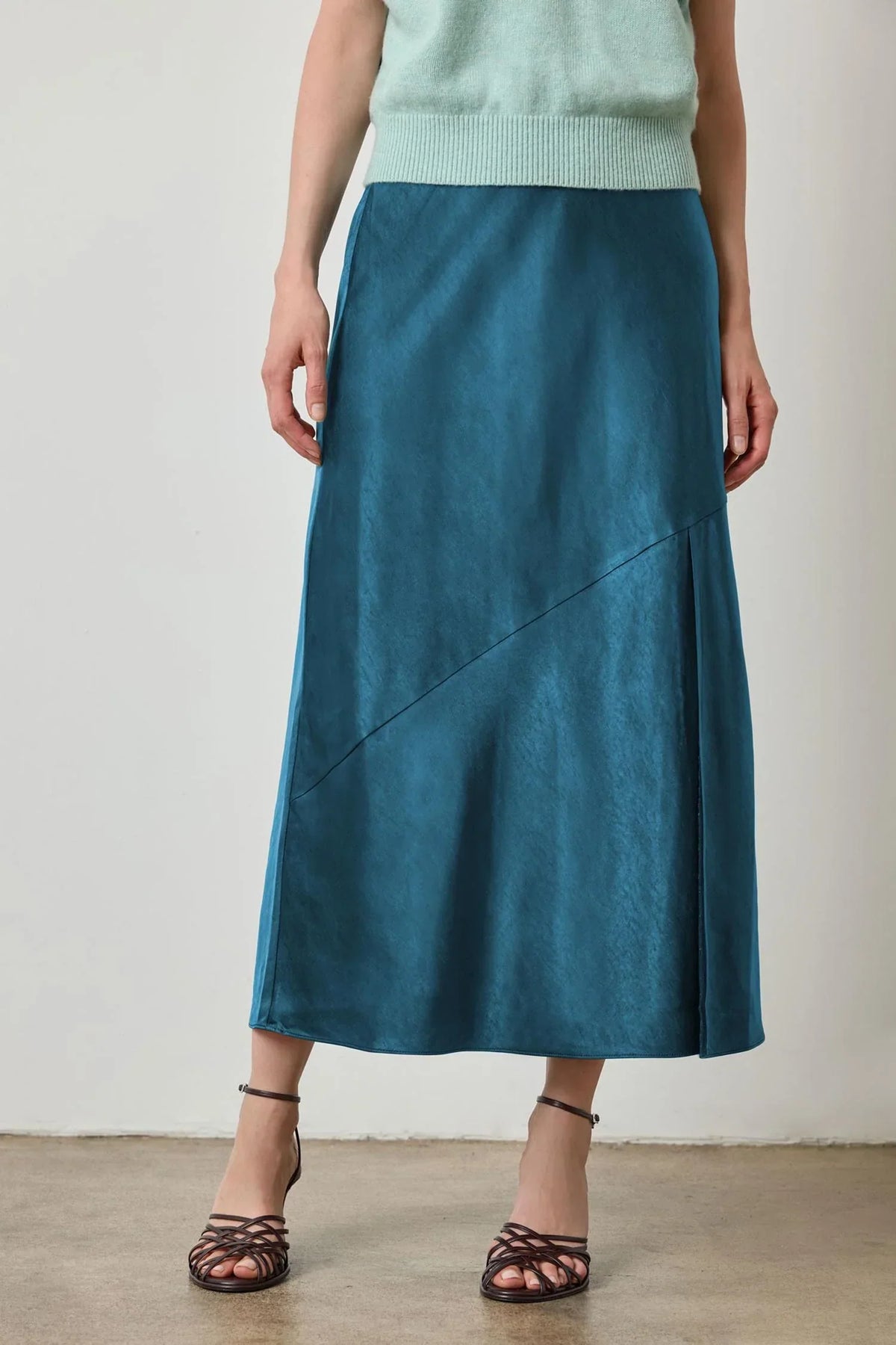 SATIN SLIT FRONT SKIRT