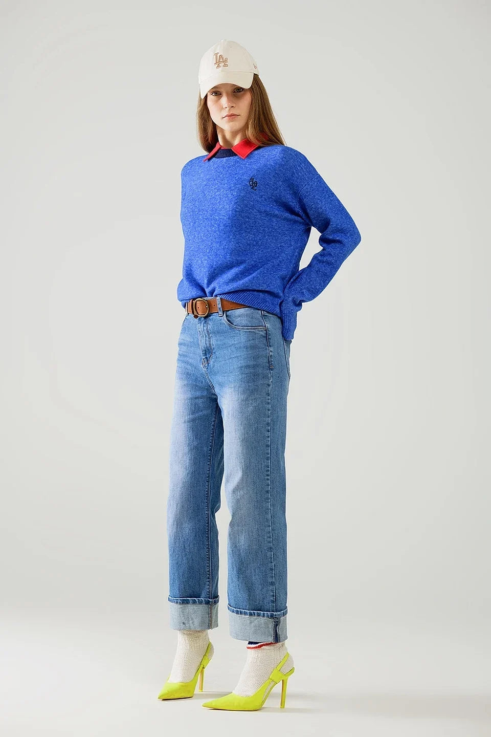 STRAIGHT FIT CUFFED JEANS WITH MID WASH