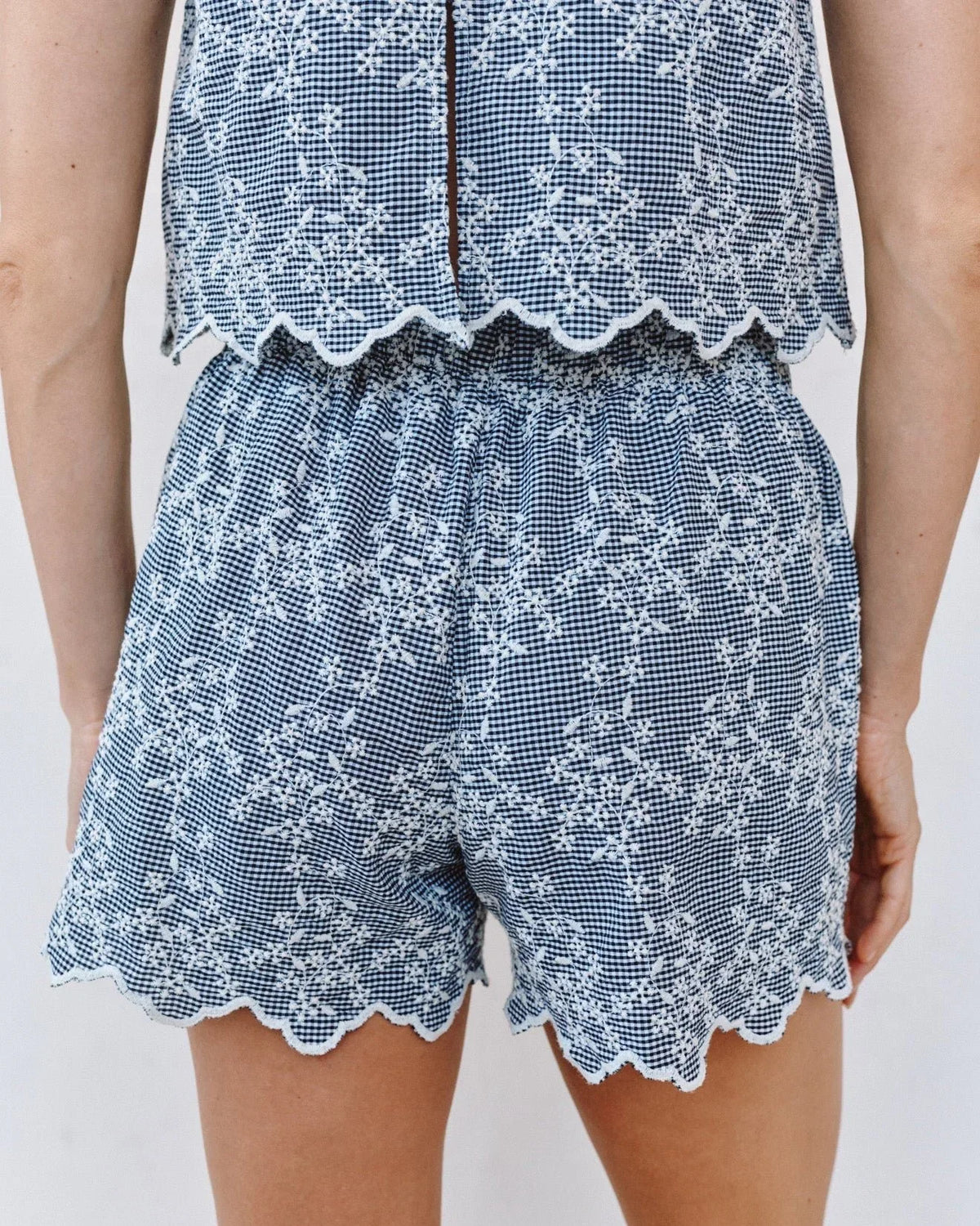SCALLOP BORDER CATALINA SHORT